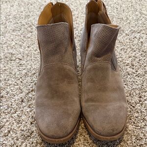 Korks Suede Chelsea Boots - Gray